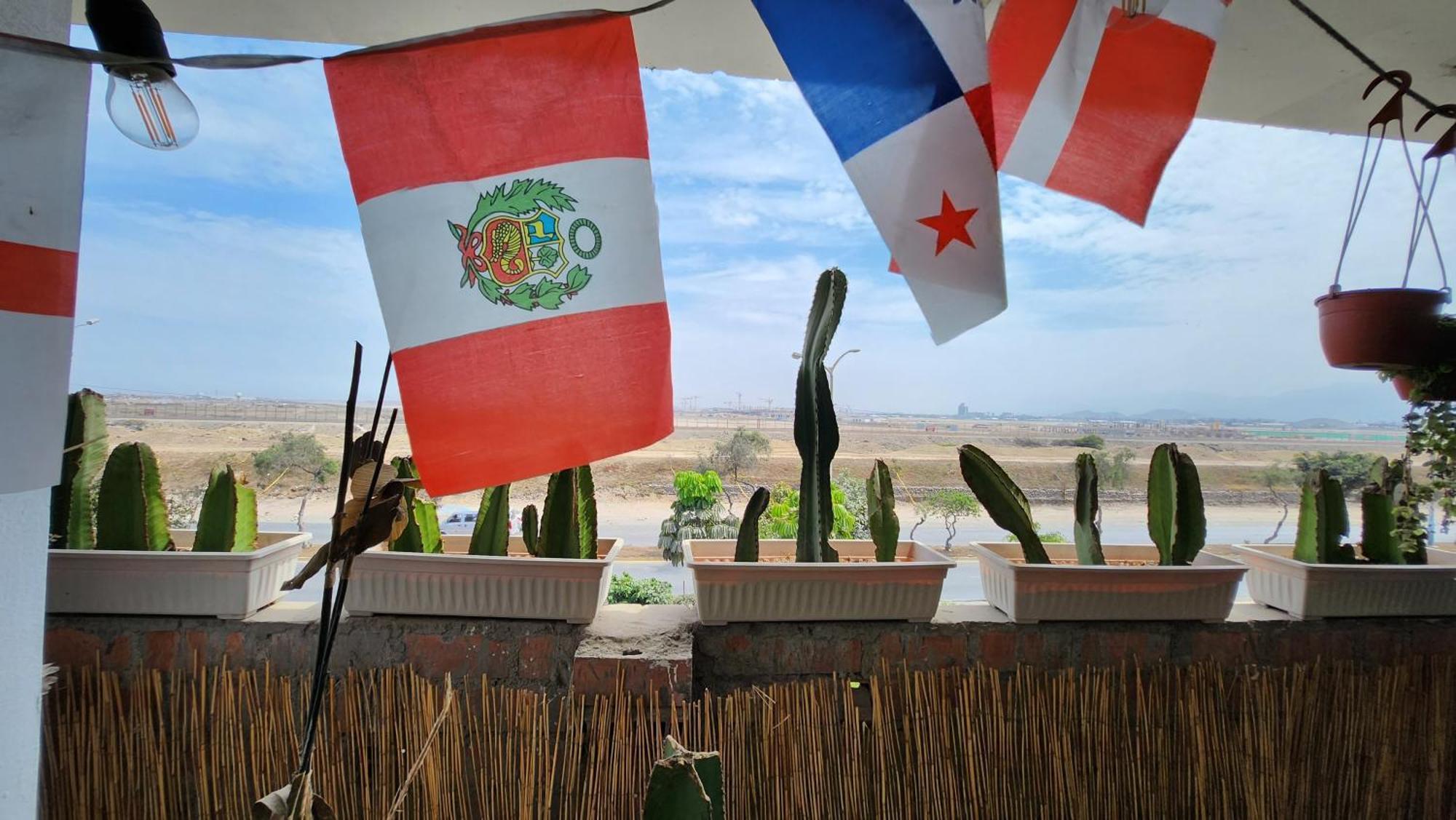 Lima Airport Hostel With Free Airport Pick Up Callao Exteriör bild