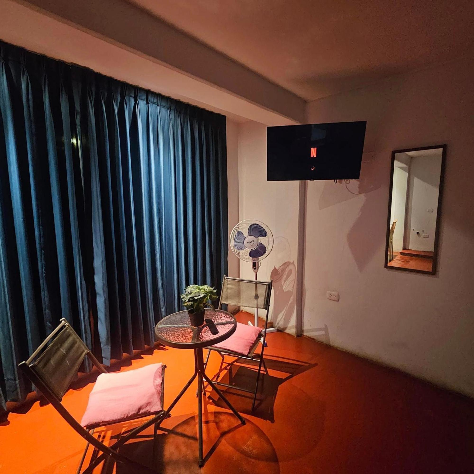 Lima Airport Hostel With Free Airport Pick Up Callao Exteriör bild